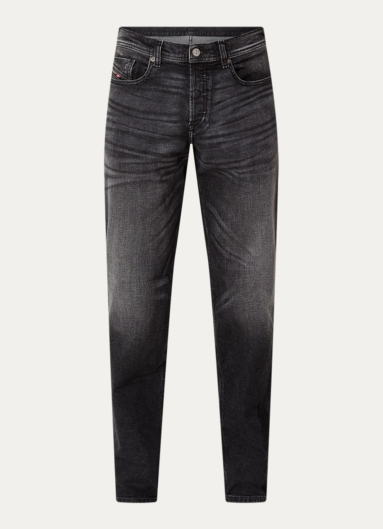 Diesel Heren 2023 D-Finitive slim fit jeans met gekleurde wassing in de kleur Antraciet