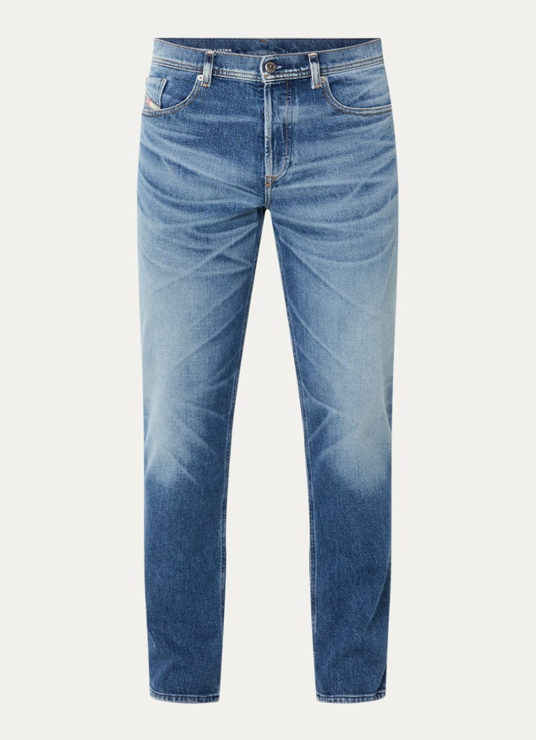 Diesel Heren 2023 D-Finitive regular fit jeans met medium wassing in de kleur Indigo