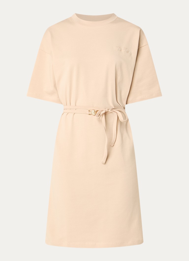 Fifth House Dames Oxsana mini jurk met logoborduring en strikceintuur in de kleur Beige