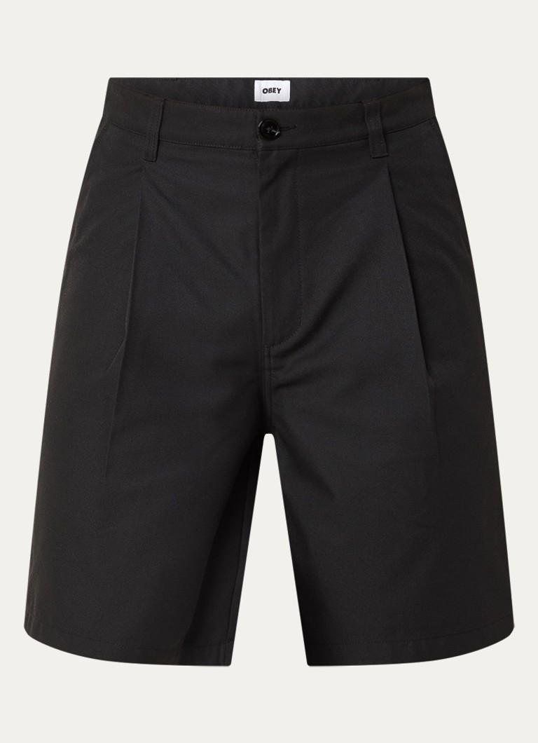 Obey Heren Dean wide fit korte broek met persplooi en steekzakken in de kleur Zwart, maat: 30