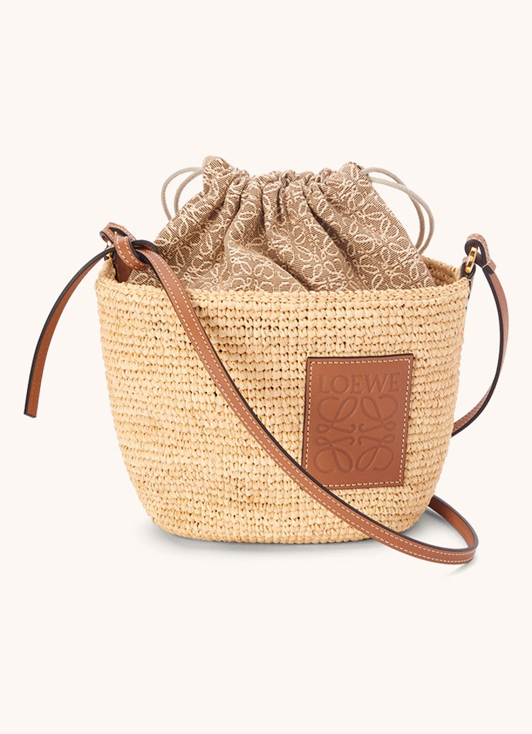 LOEWE Dames Pochette schoudertas van raffia met kalfsleren details in de kleur Creme