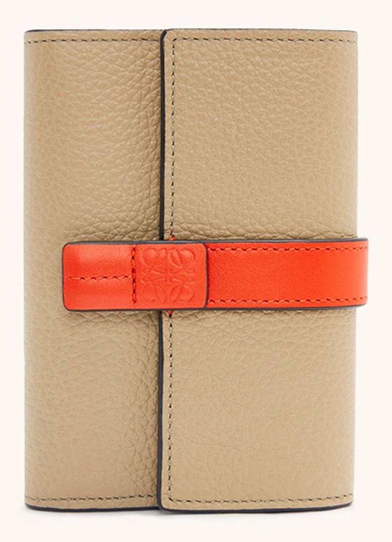 LOEWE Dames SGC Small portemonnee van kalfsleer in de kleur Donkerbeige