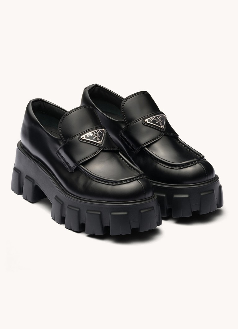 Prada Dames Monolith loafer van leer met plateauzool in de kleur Zwart