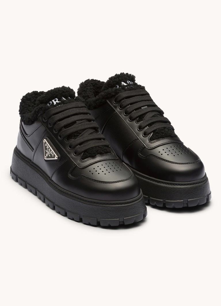 Prada Dames Sneaker van leer met logo in de kleur Zwart