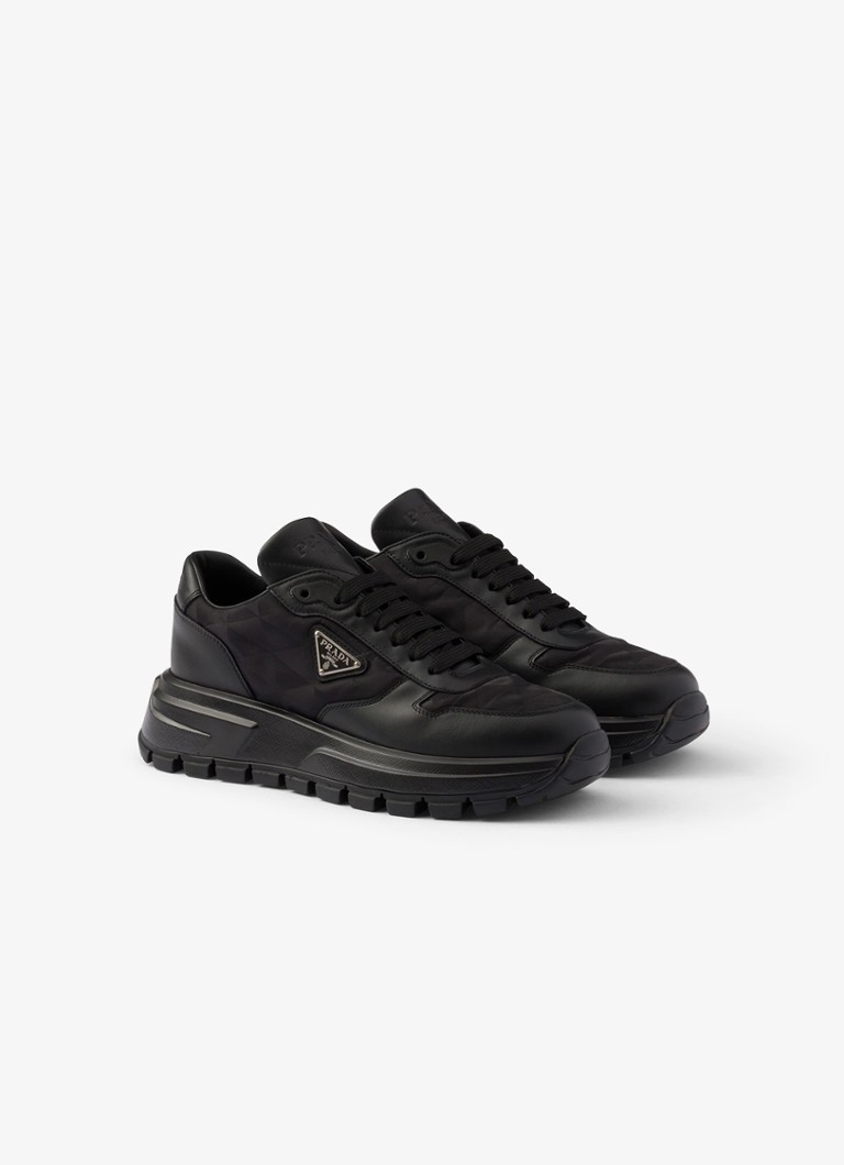 Prada Dames Prax 01 Re-Nylon sneaker met leren details in de kleur Zwart