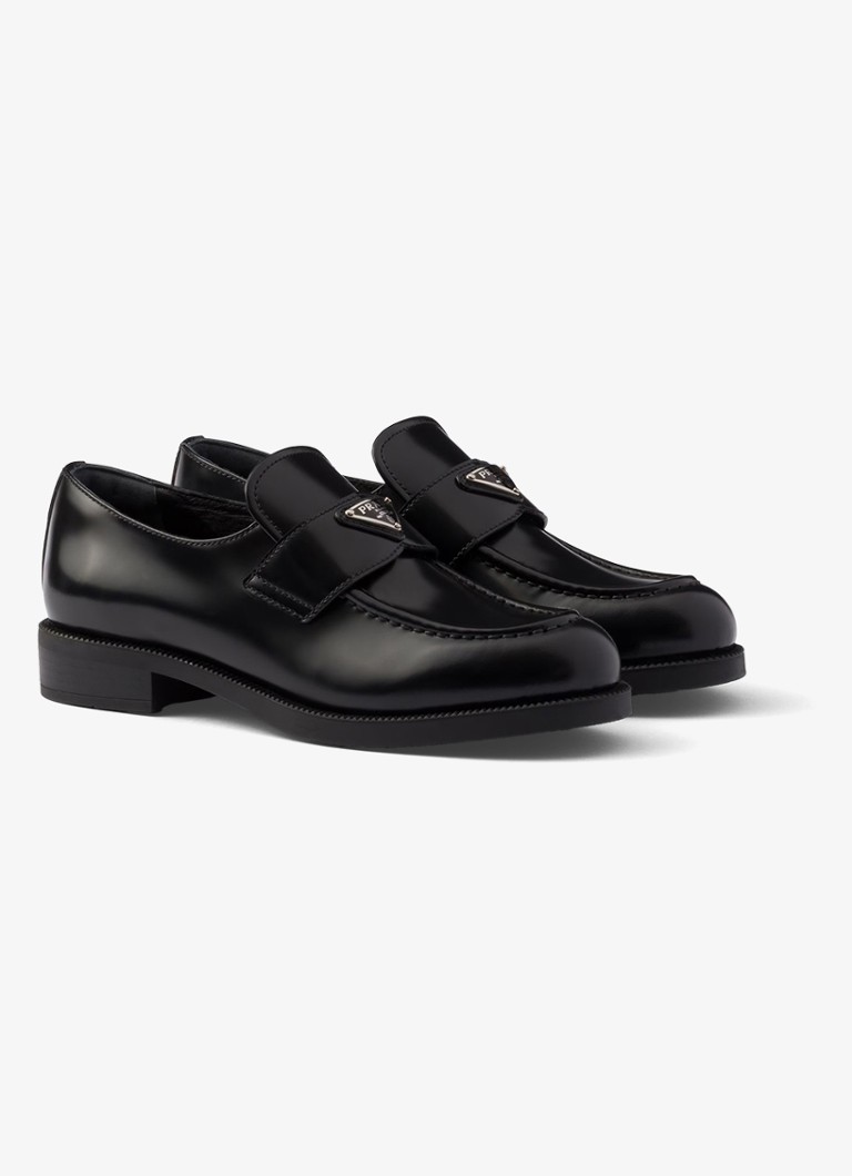 Prada Dames Chocolate loafer van leer met logo in de kleur Zwart