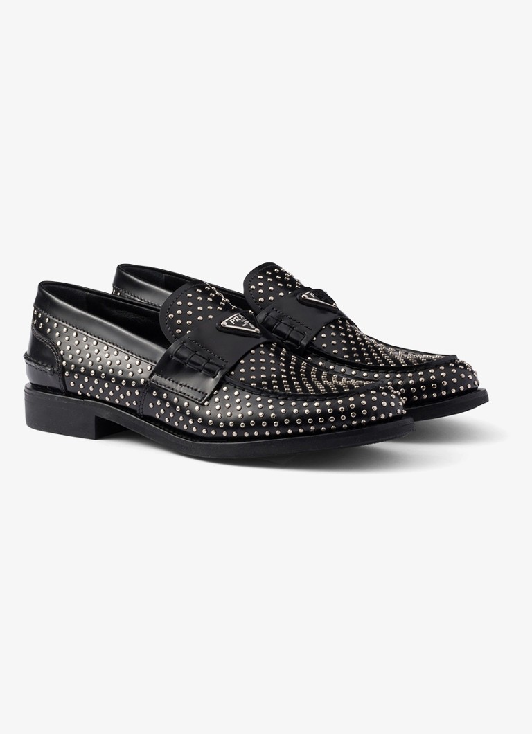Prada Dames Loafer van kalfsleer met studs in de kleur Zwart
