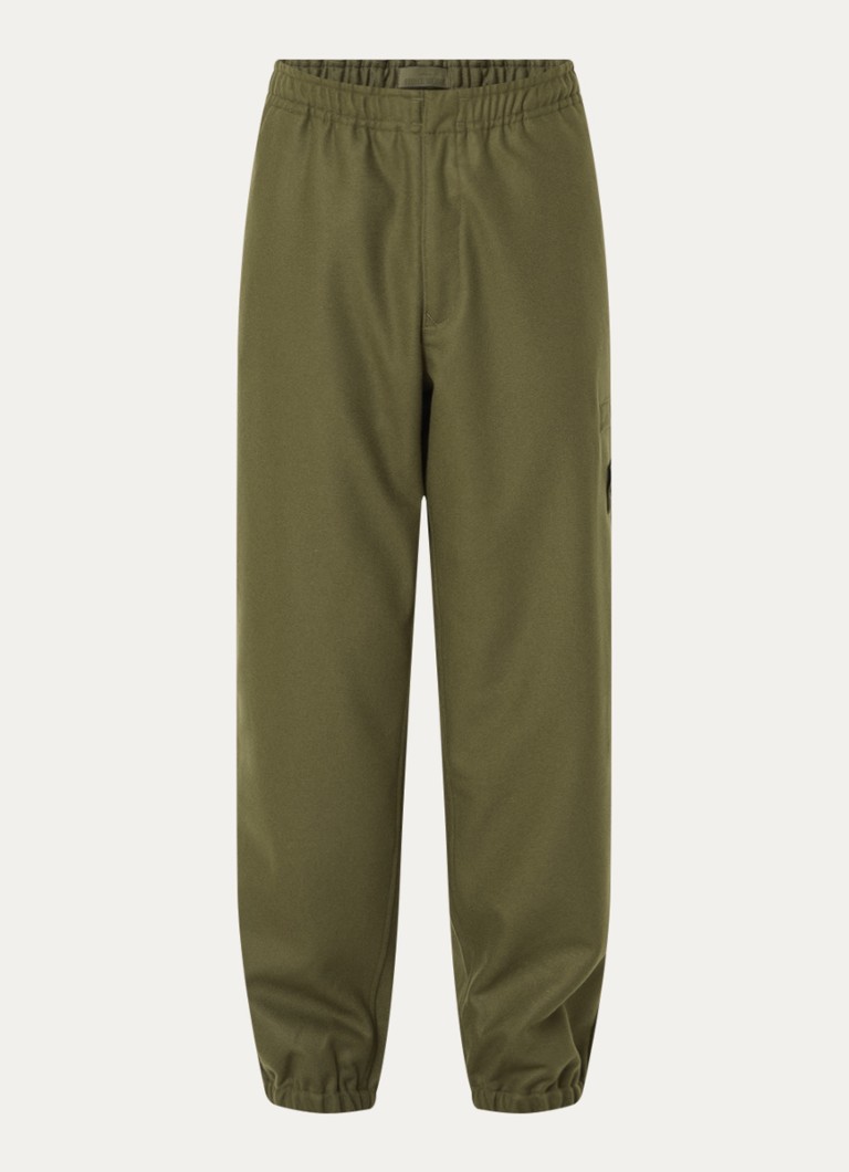 Stone Island Heren S0F24 tapered fit cargobroek in scheerwolblend met klepzakken in de kleur Bronsgroen, maat: 32