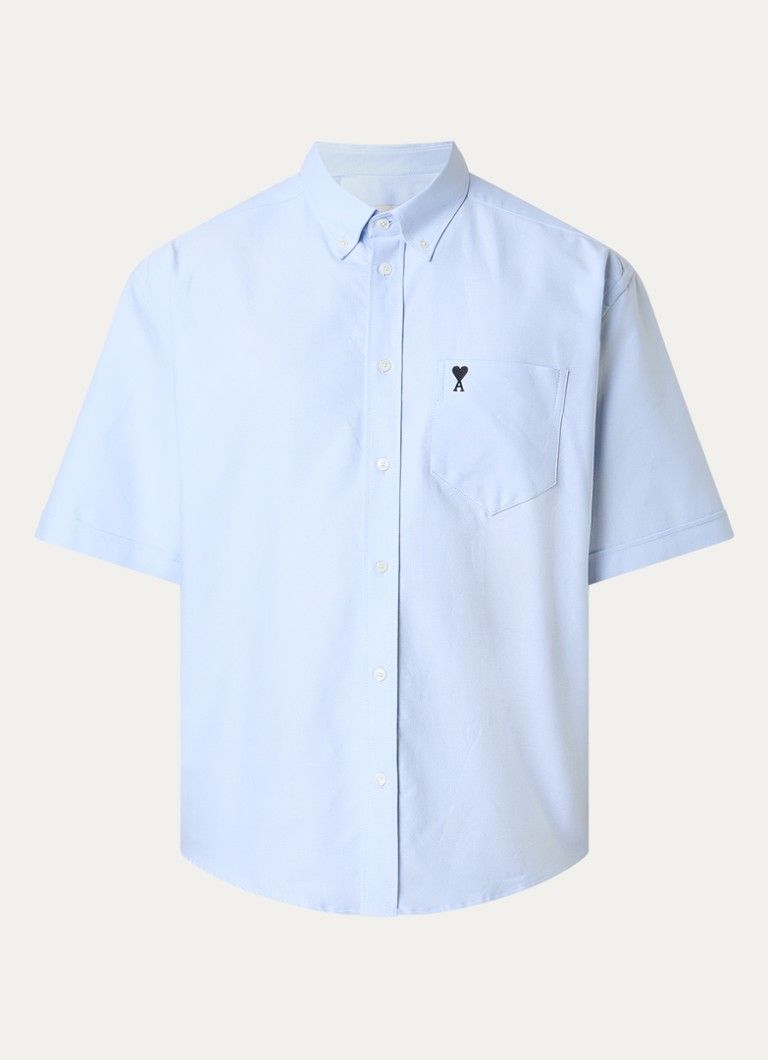 AMI Paris Heren Boxy Fit overhemd met logoborduring in de kleur Lichtblauw, maat: 43