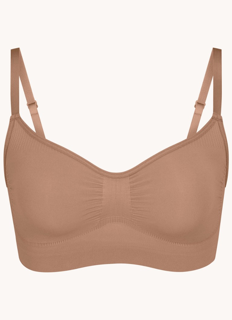 SKIMS Dames Seamless Sculpt bralette met plooidetail in de kleur Lichtbruin, maat: XXS