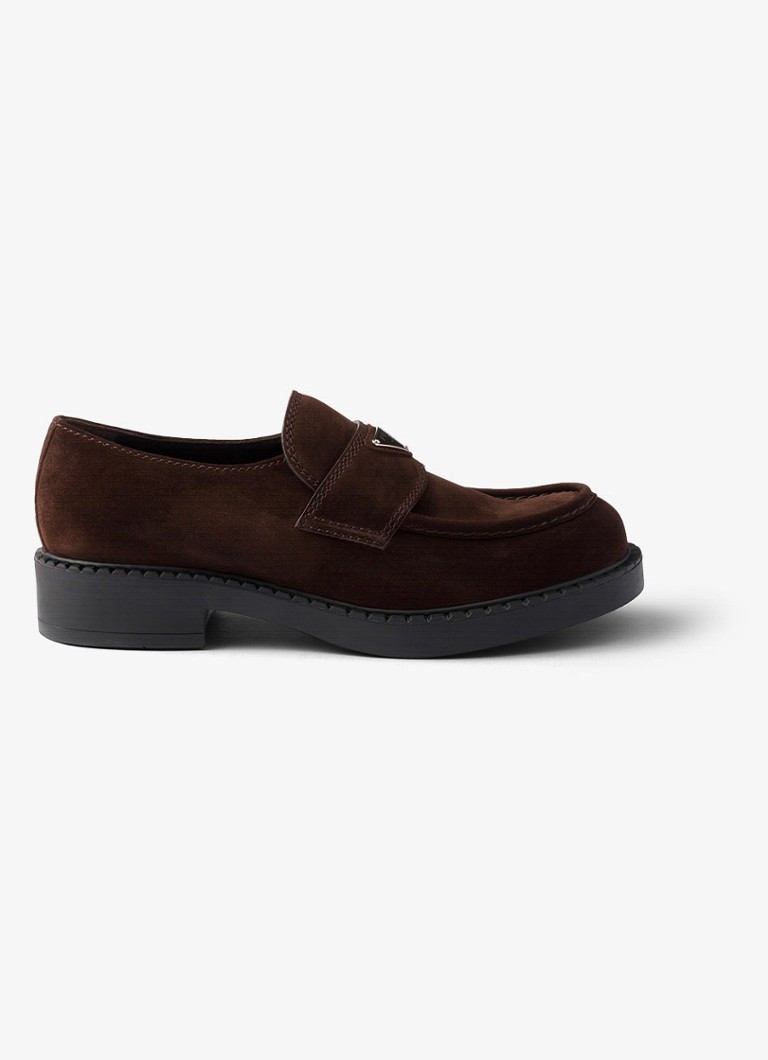 Prada Heren Loafer van suède met logo in de kleur Donkerbruin