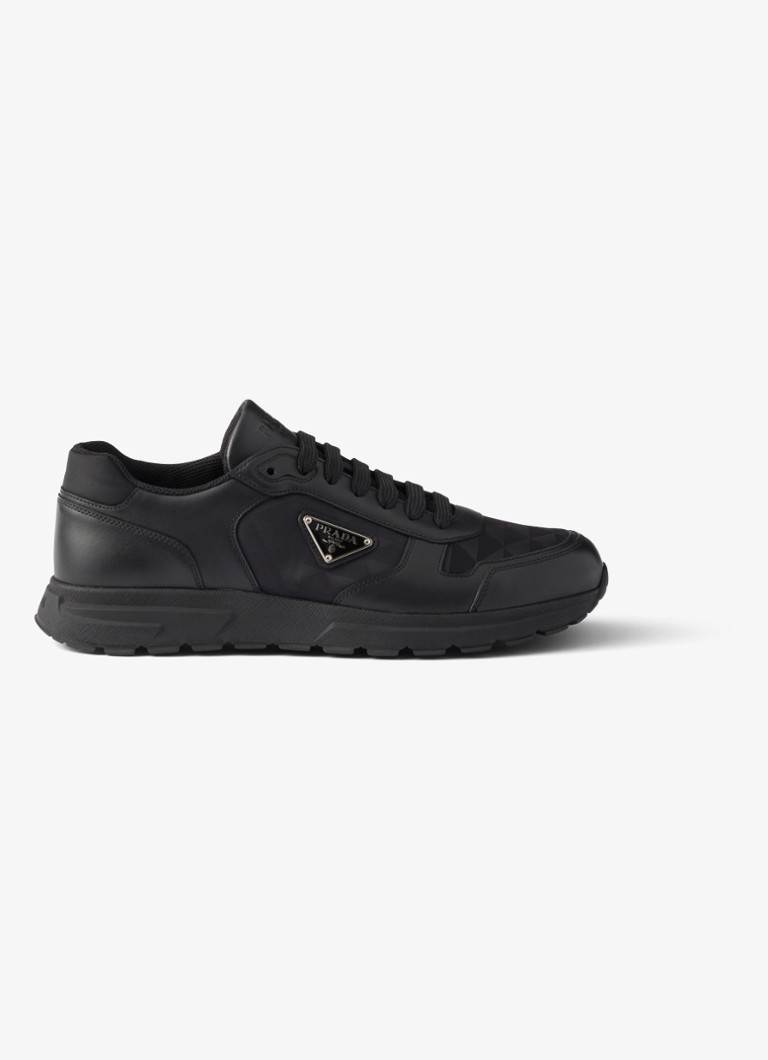 Prada Heren Prax 2.0 Re-Nylon sneaker van kalfsleer in de kleur Zwart