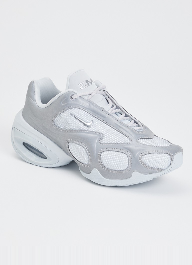 Nike Dames Air Max Muse sneaker met mesh details en metallic finish in de kleur Zilver, maat: 36.5