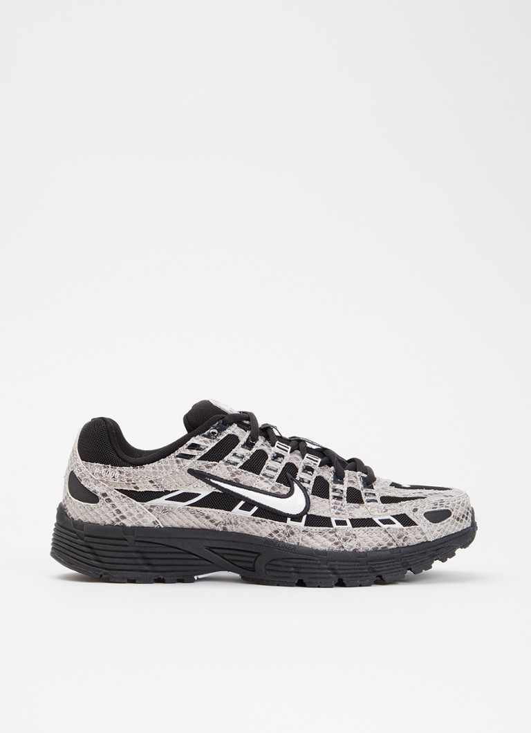 Nike Dames P-6000 sneaker met slangenprint in de kleur Beige, maat: 38