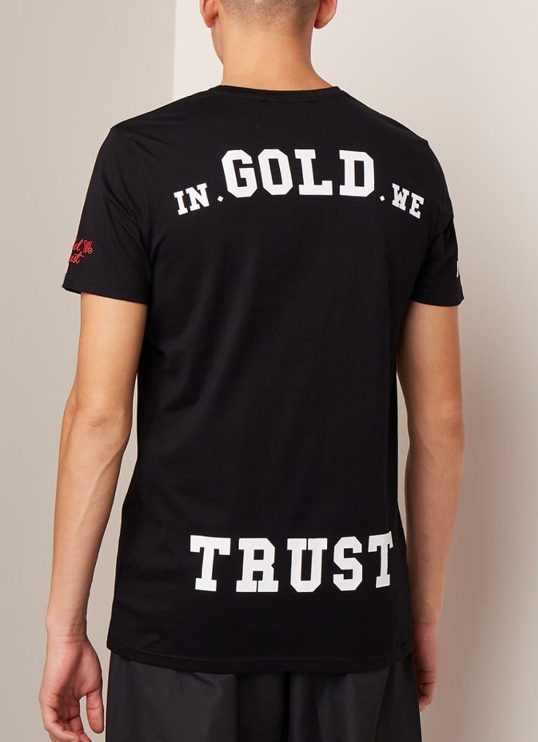Groenten binair Boven hoofd en schouder In Gold We Trust T-shirt met logoborduring • Zwart • de Bijenkorf