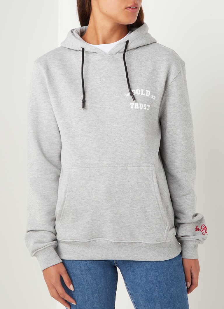 In Gold We Trust The Organic hoodie van biologisch katoen met backprint •  Grijsmele • de Bijenkorf