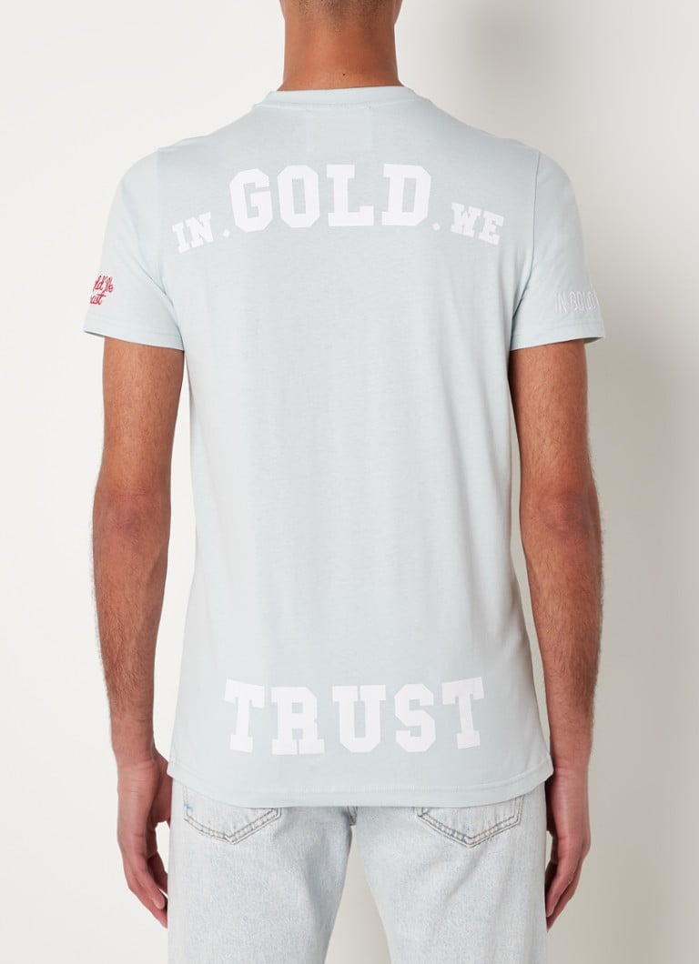 Beperken Glimmend moord In Gold We Trust The Pusha T-shirt van biologisch katoen met backprint •  Lichtblauw • de Bijenkorf