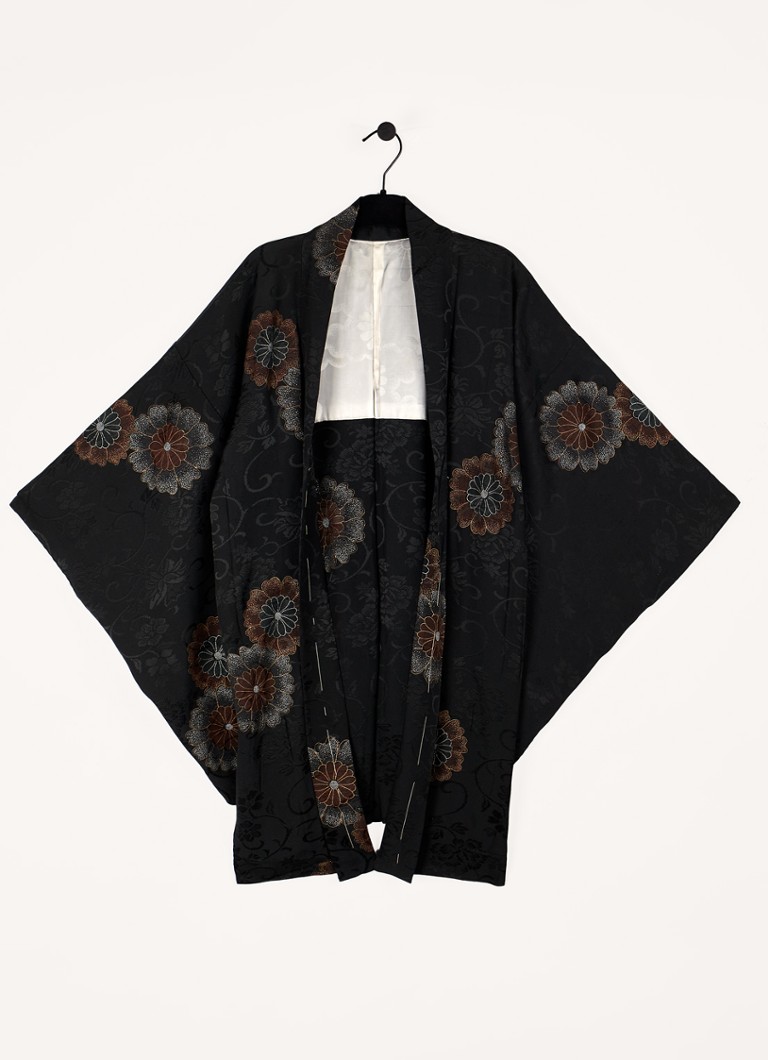 Jutka & Riska - Vintage kimono met bloemborduring - 1 maat  - Zwart