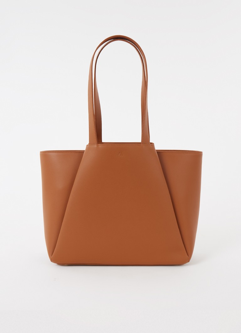 KAAI - Midi Pyramid schoudertas van leer met 13,5 inch laptopvak - Cognac