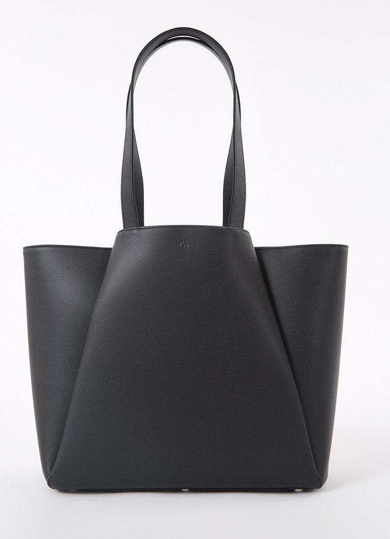 KAAI - Pyramid schoudertas van leer met 15 inch laptopvak  - Zwart