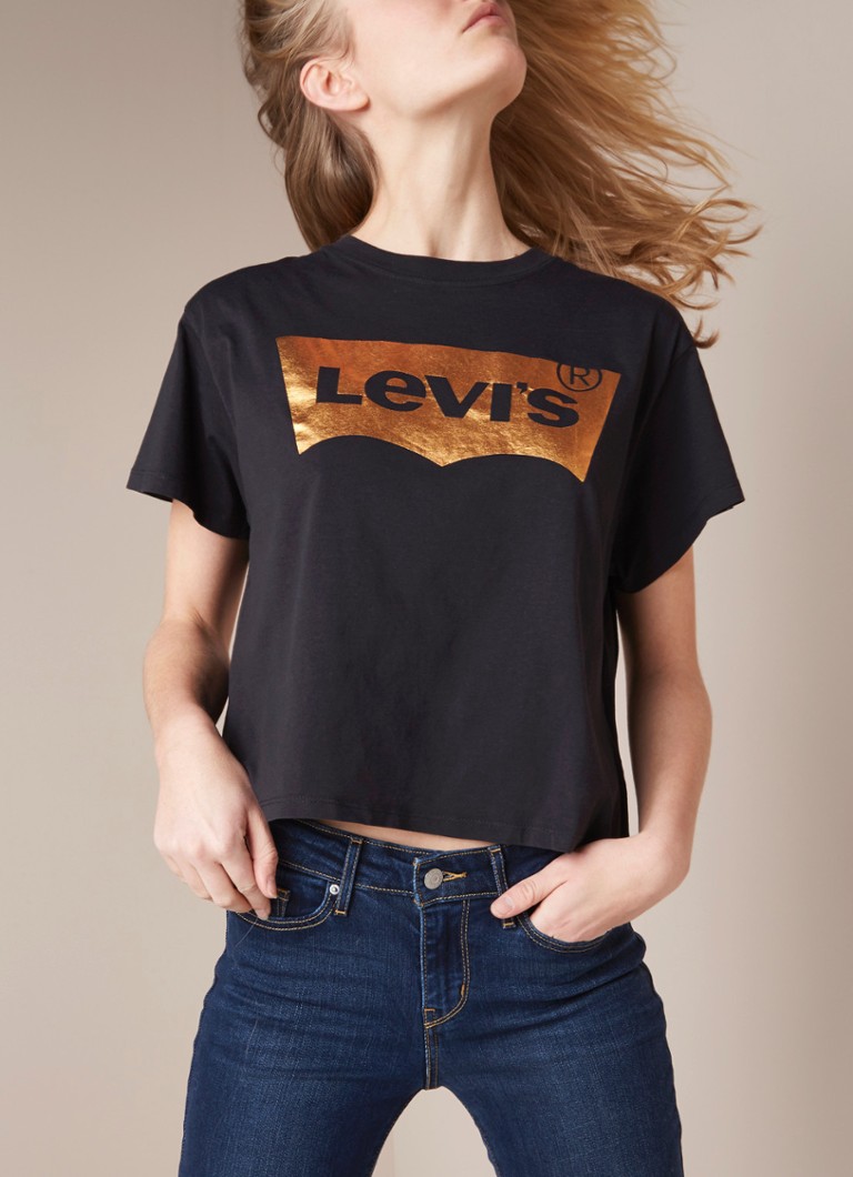 Levi's Batwing T-shirt met metallic logoprint • Zwart • de ...