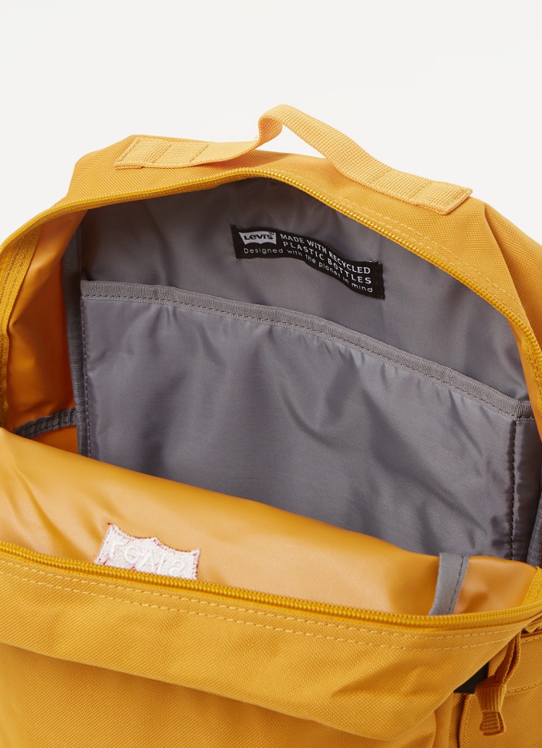 De gasten verbinding verbroken Annoteren Levi's Pack Standard L rugzak met 14 inch laptopvak • Okergeel • de Bijenkorf De gasten verbinding verbroken Annoteren Levi's Pack Standard L rugzak met 14 inch laptopvak • Okergeel • de Bijenkorf