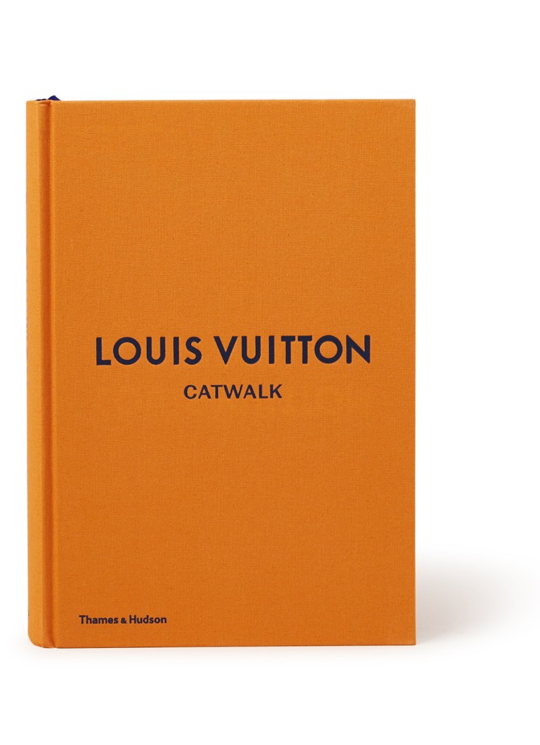 Louis Vuitton Catwalk - The Complete Fashion Collections • Oranje • de Bijenkorf