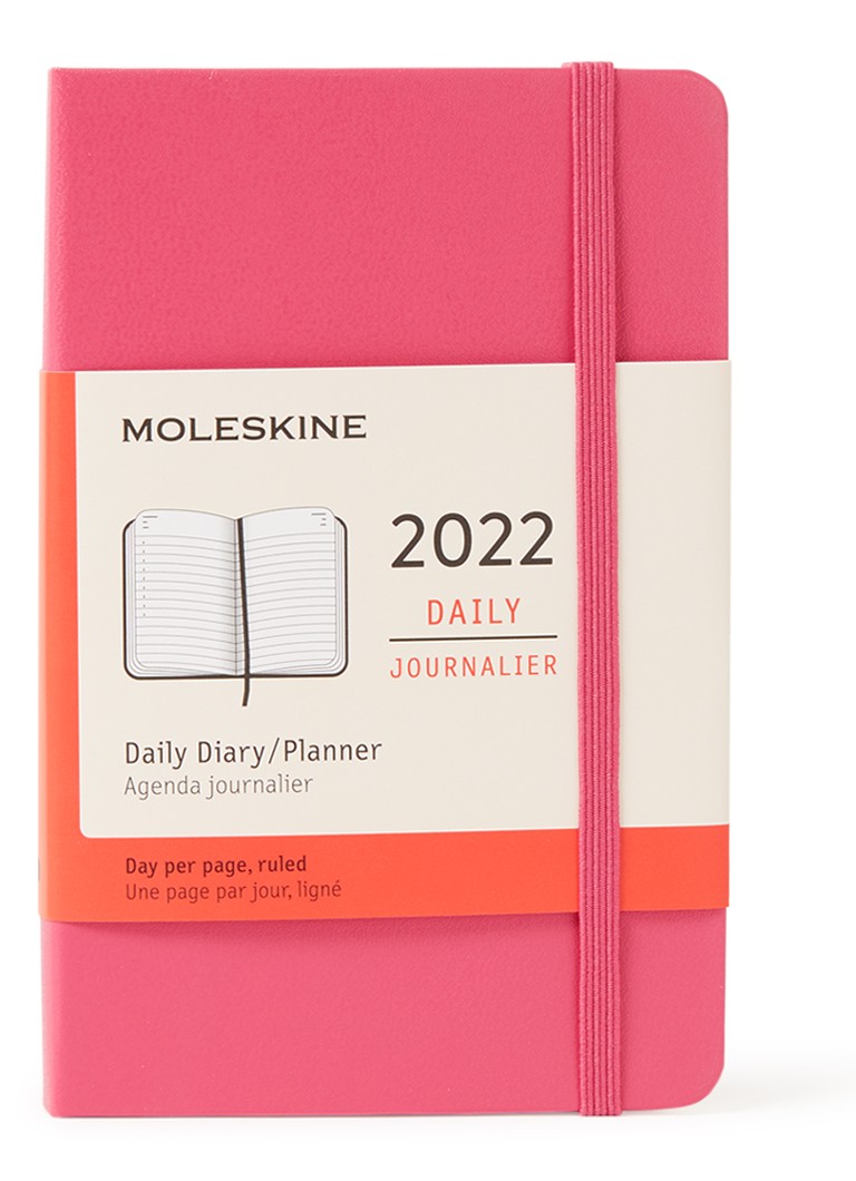 Moleskine Daily agenda 2022 • Fuchsia • de Bijenkorf