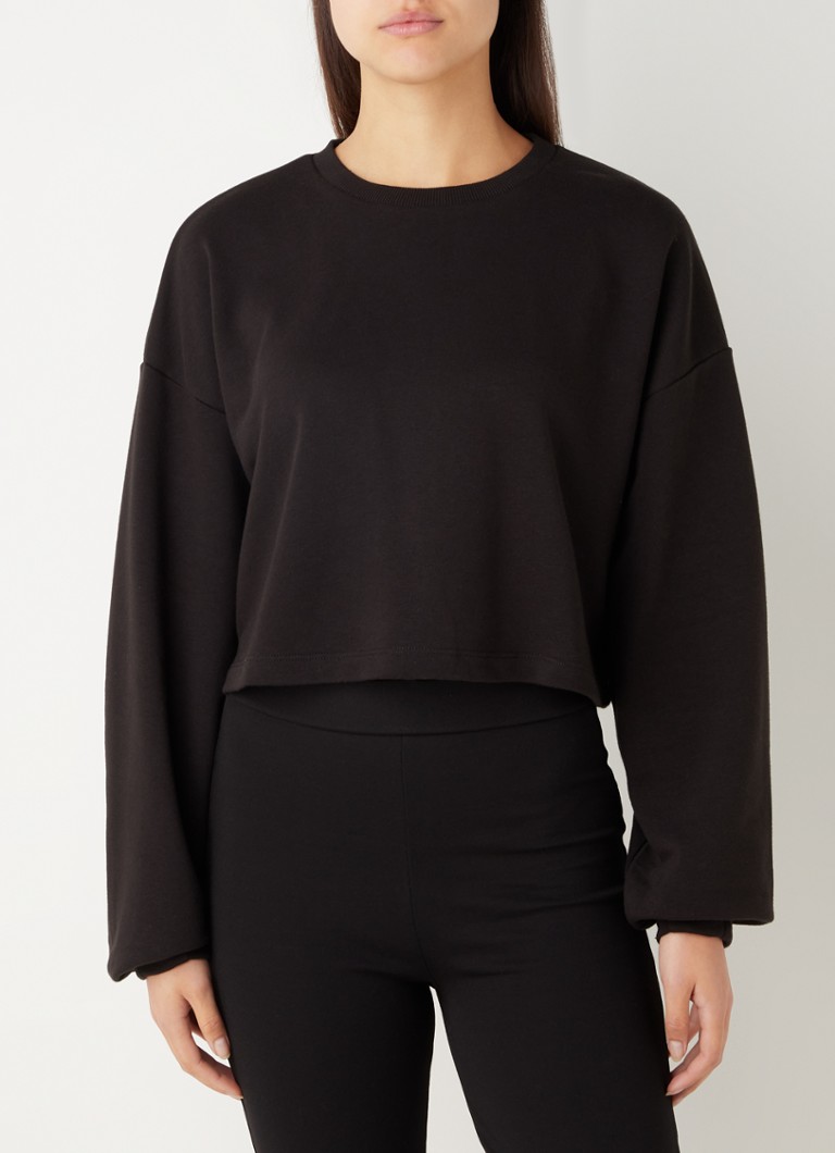 NA-KD - Cropped sweater met ronde hals - Zwart