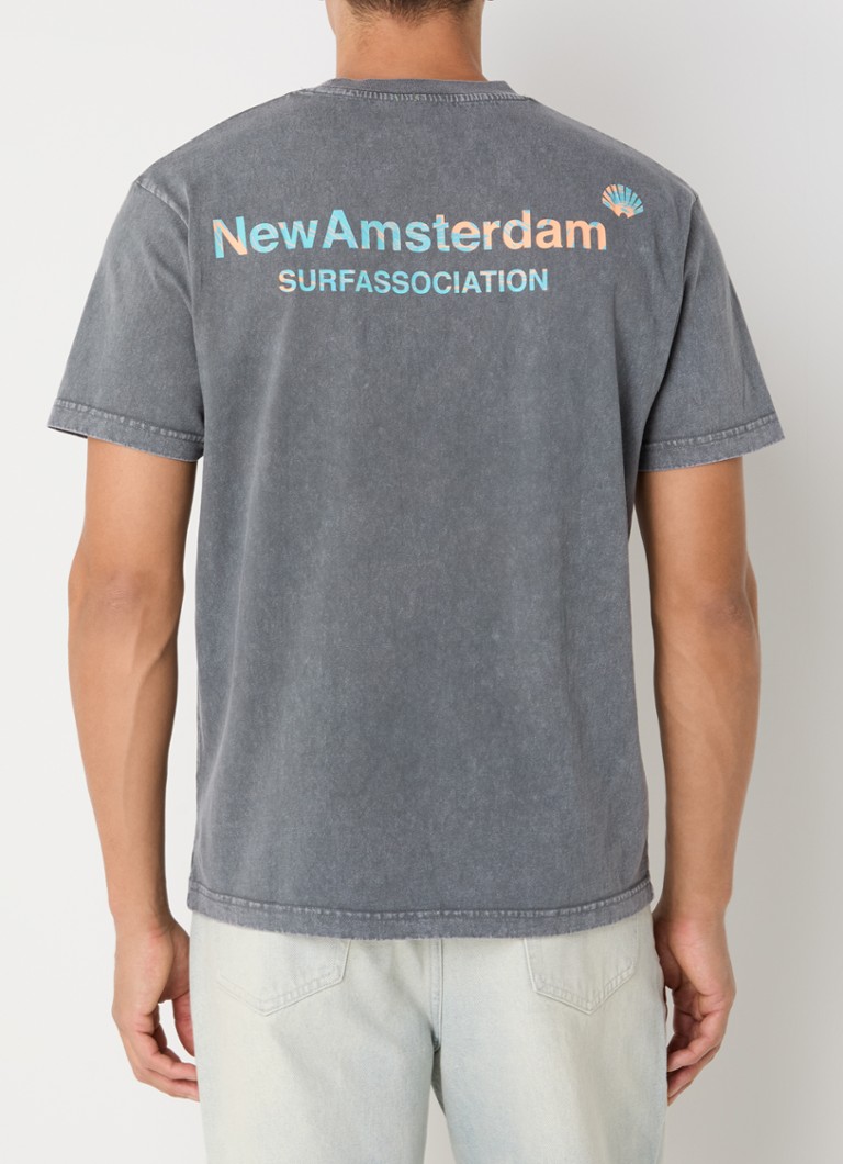 New Amsterdam Surf Association - T-shirt met front- en backprint - Grijs