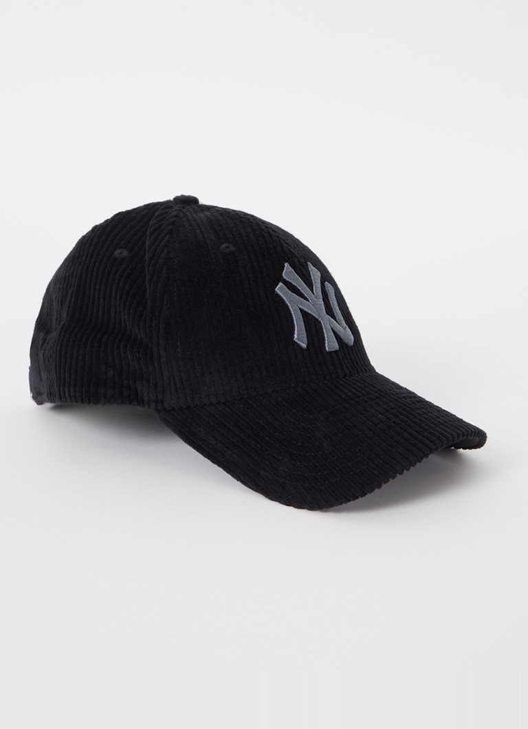 Classic Corduroy Baseballpet by Kangol - € 59,95