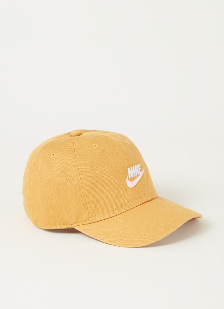 Nike Pet met logoborduring • Okergeel • de Bijenkorf