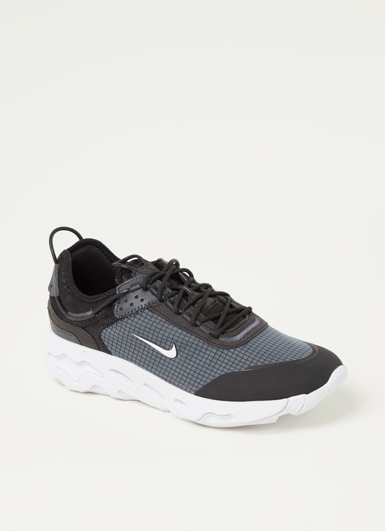 nike live react trainers