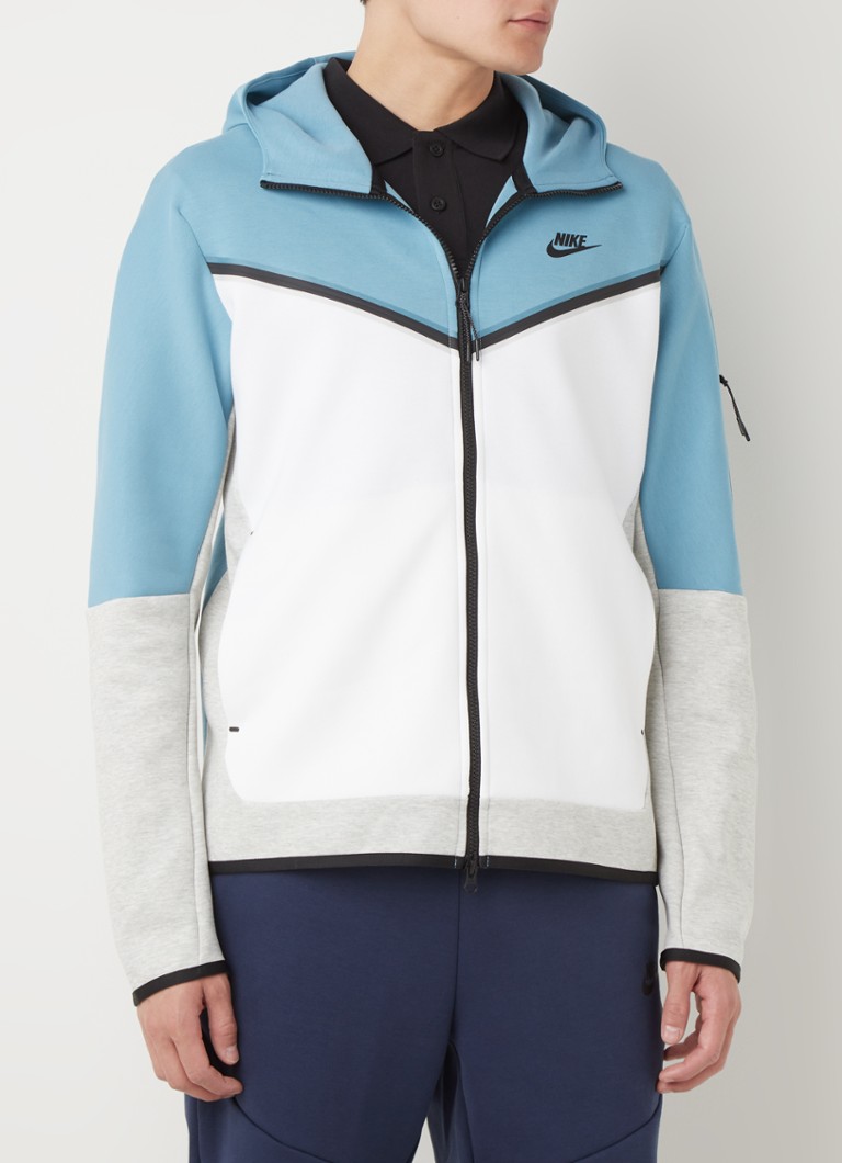 Hulpeloosheid vooroordeel uitbarsting Nike Tech Fleece trainingsvest met capuchon • Blauwgrijs • de Bijenkorf Hulpeloosheid vooroordeel uitbarsting Nike Tech Fleece trainingsvest met capuchon • Blauwgrijs • de Bijenkorf