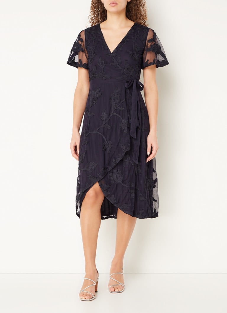 Phase Eight Clara midi wikkeljurk met bloemborduring • Donkerblauw • de