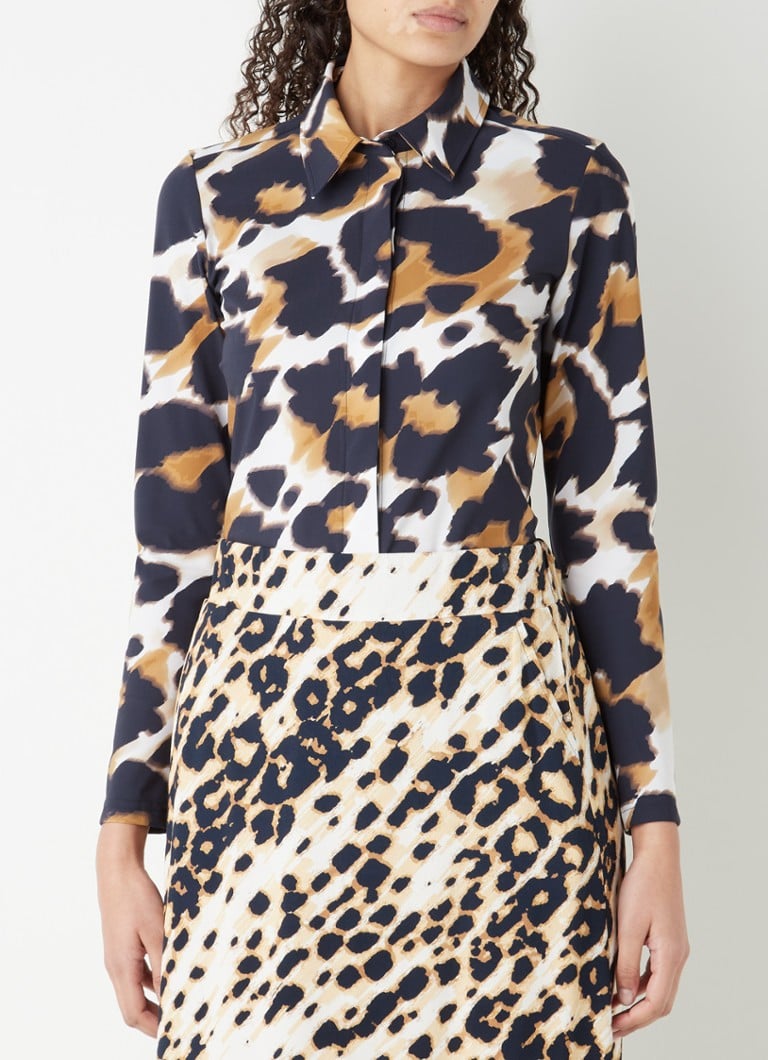 weefgetouw ondergronds Appal Studio Anneloes Poppy blouse van travelstof met panterprint • Gebroken wit • de Bijenkorf weefgetouw ondergronds Appal Studio Anneloes Poppy blouse van travelstof met panterprint • Gebroken wit • de Bijenkorf