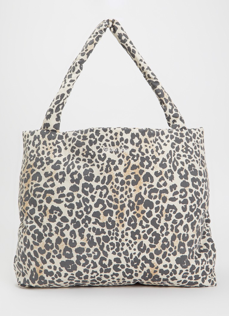 Studio Noos - Gewateerde luiertas met panterprint - Beige