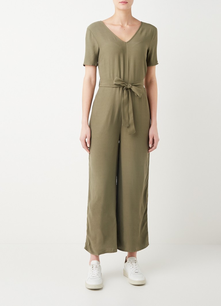 Eigenwijs Mobiliseren enthousiast Superdry Loose fit jumpsuit met V-hals en structuur • Legergroen • de Bijenkorf Eigenwijs Mobiliseren enthousiast Superdry Loose fit jumpsuit met V-hals en structuur • Legergroen • de Bijenkorf