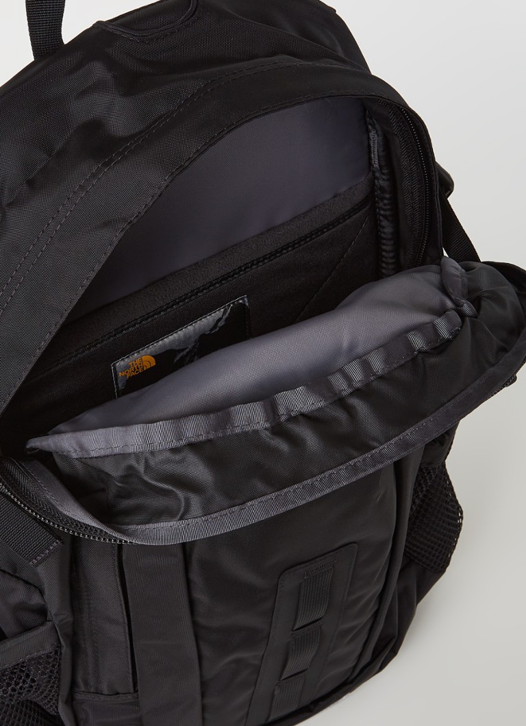 The North Face Hot Shot Rugzak Met 15 Inch Laptopvak Zwart De Bijenkorf