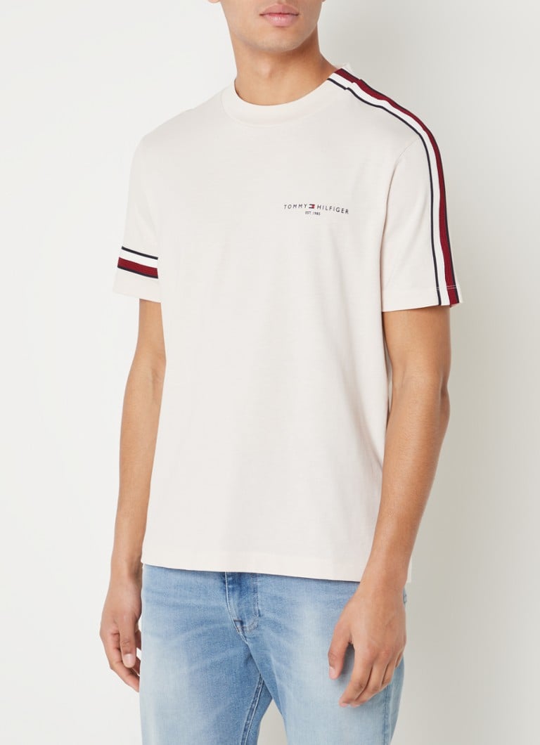 Tommy Hilfiger - T-shirt met logo en streepdetail  - Creme