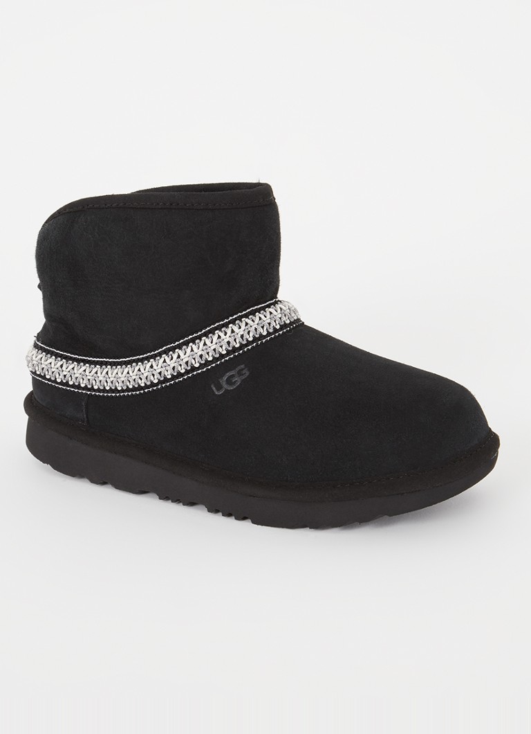 UGG - Classic Mini Crescent enkellaarsje van schapensuède - Zwart