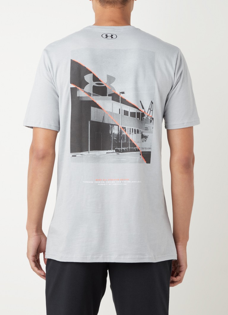 Under Armour - Traingings T-shirt met logo- en backprint - Middengrijs