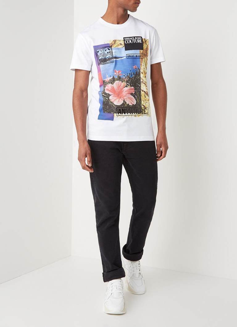 niezen Nauwkeurigheid In tegenspraak Versace Jeans Couture Big Flower T-shirt met logoprint • Wit • de Bijenkorf