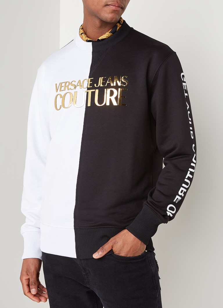 nabootsen Derbevilletest in plaats daarvan Versace Jeans Couture Sweater met contrast en metallic logoprint • Zwart • de Bijenkorf nabootsen Derbevilletest in plaats daarvan Versace Jeans Couture Sweater met contrast en metallic logoprint • Zwart • de Bijenkorf