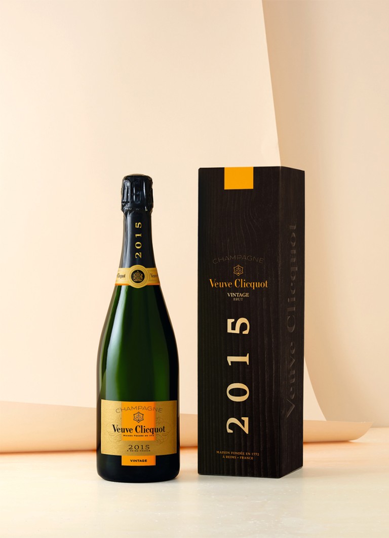 Veuve Clicquot - Vintage Champagne Brut 2015 in geschenkverpakking 750 ml - null
