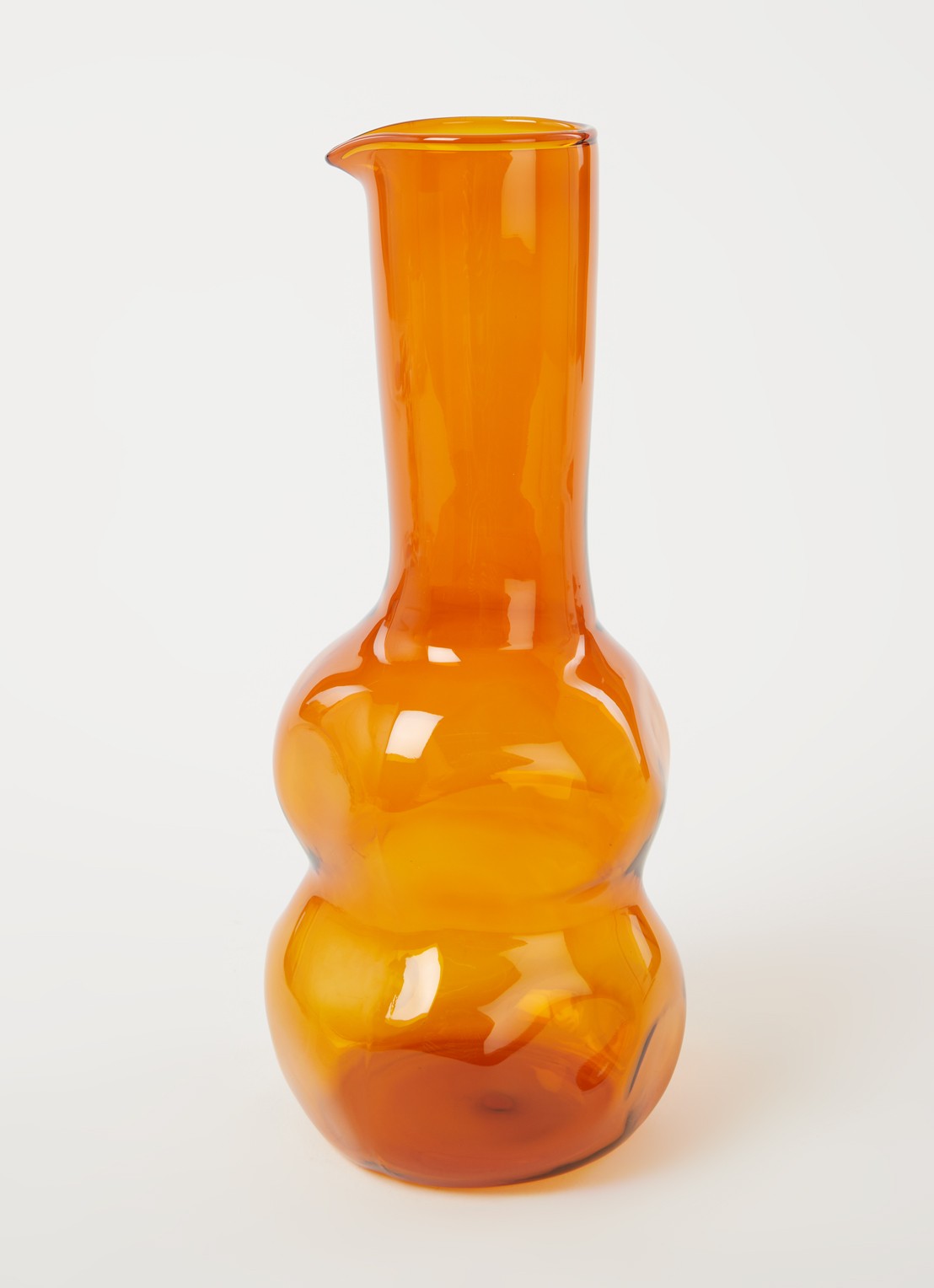 &Klevering Clay karaf 0,8 liter - voorkant 2 oranjebruin