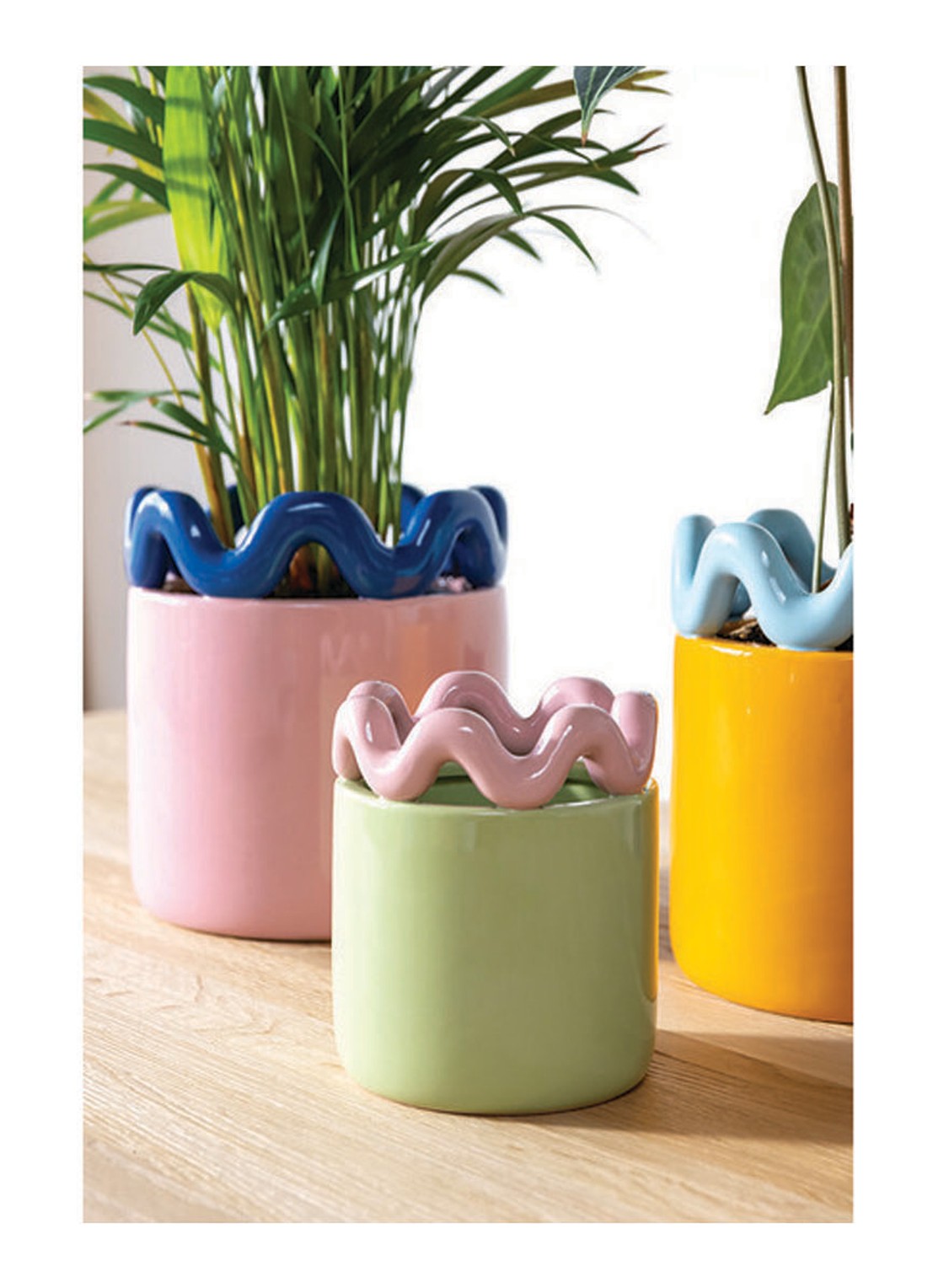 &Klevering Sway bloempot van steengoed voor binnen Ø12,5 cm - voorkant 2 lindegroen