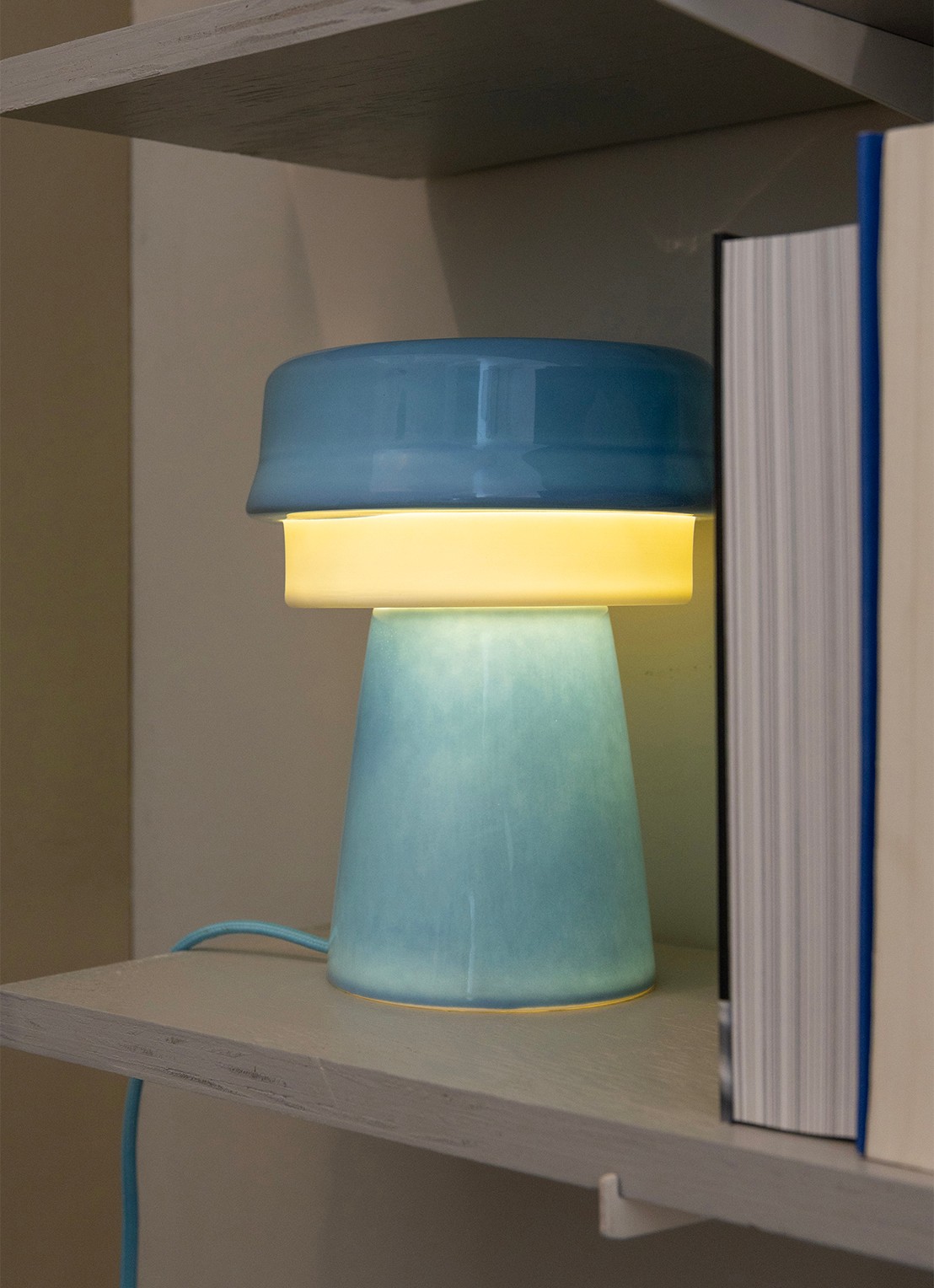 &Klevering Tafellamp met hoed 20 cm  - detail 3 blauw