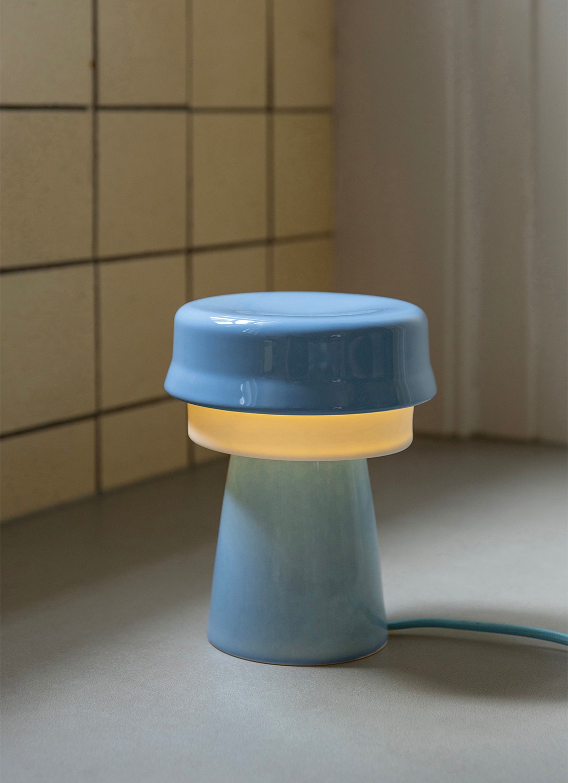 &Klevering Tafellamp met hoed 20 cm  - detail 4 blauw