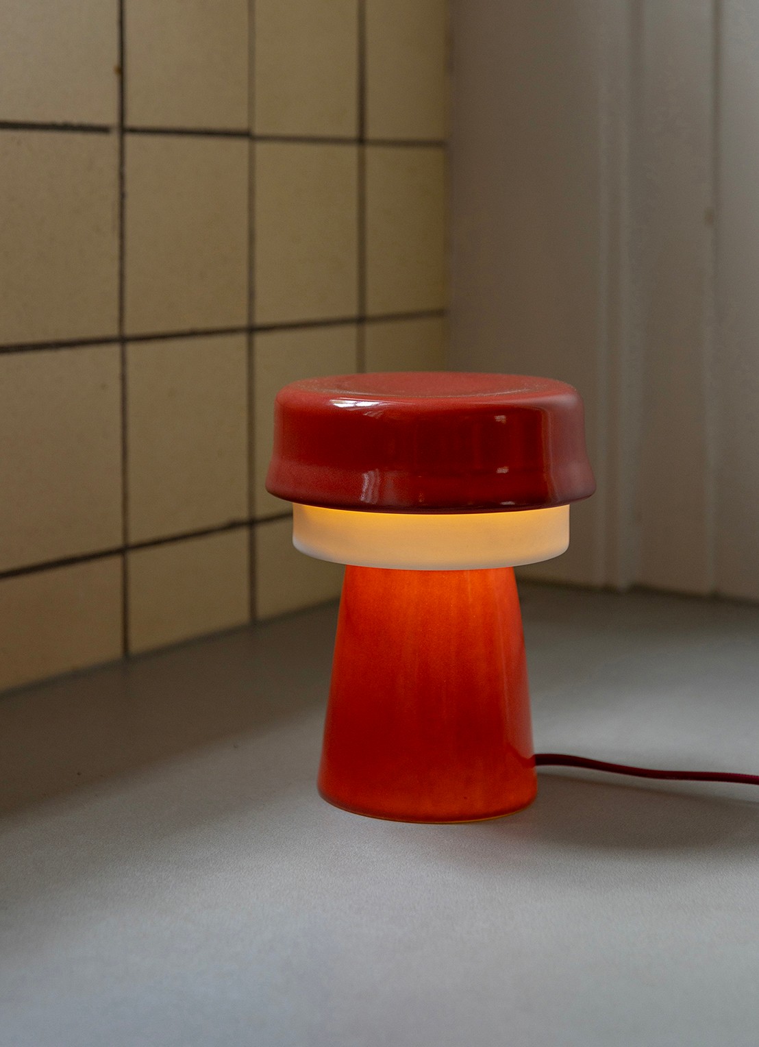 &Klevering Tafellamp met hoed 20 cm  - detail 4 rood